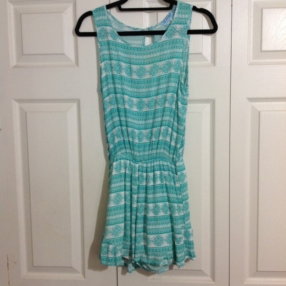AINA BE Size Small Green White Shorts Romper One Piece Keyhole Lined Stretch